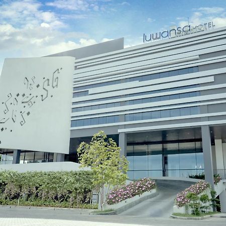 Luwansa Hotel And Convention Center Manado Esterno foto