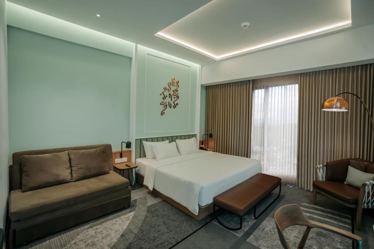 Luwansa Hotel And Convention Center Manado Esterno foto