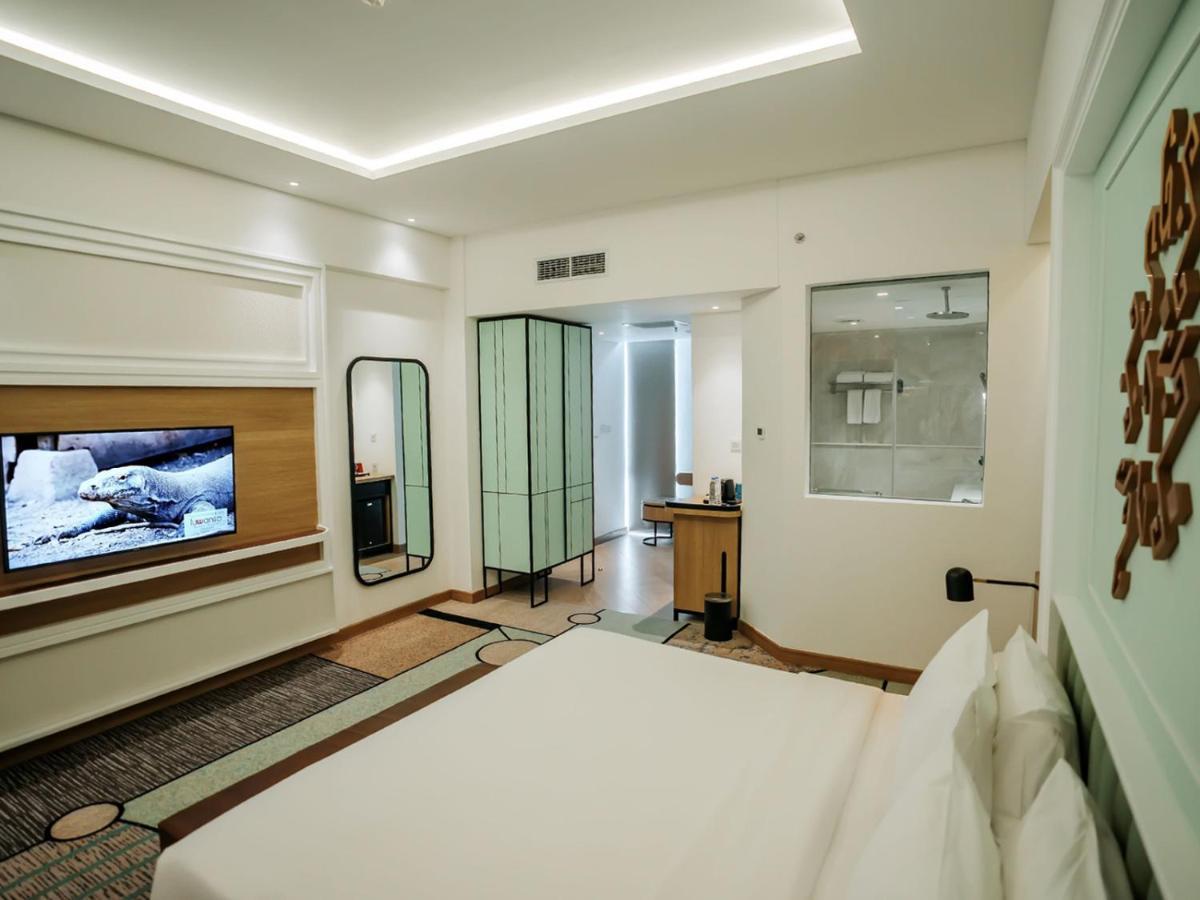 Luwansa Hotel And Convention Center Manado Esterno foto
