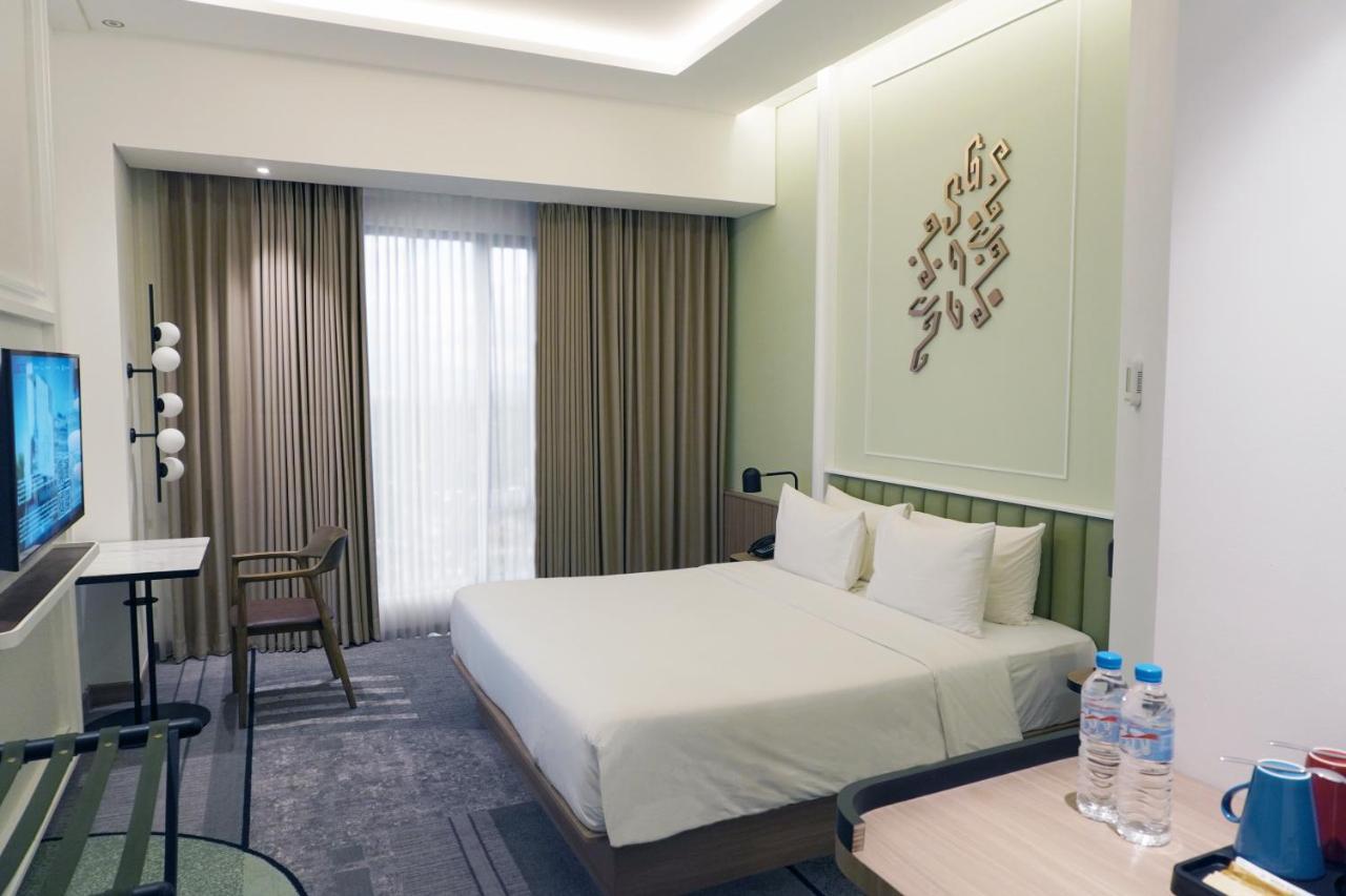 Luwansa Hotel And Convention Center Manado Esterno foto